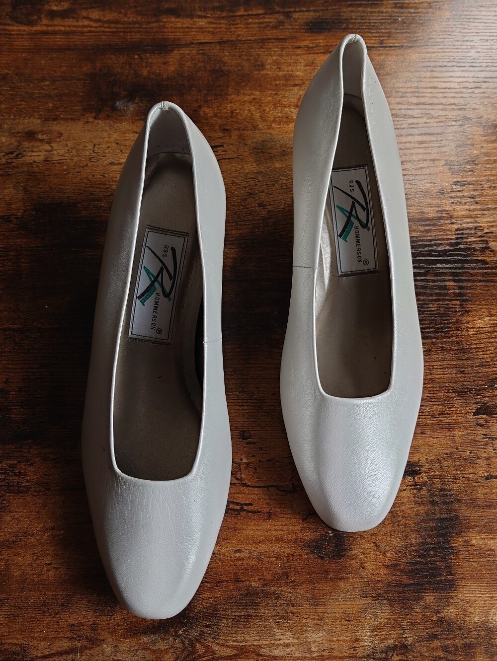 Vintage Ross Hommerson Ivory Silver Leather Pumps 8.5W Bridal Kitten Heel